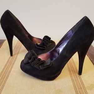 STEVE MADDEN Ruffled Black Suede Platform Heels